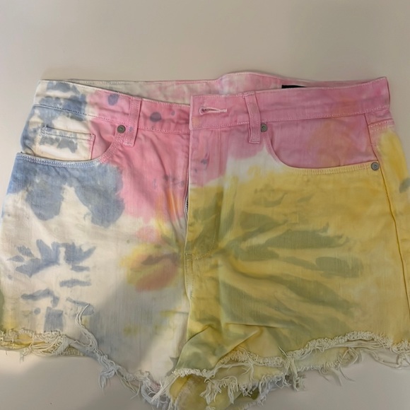 Blank NYC tie dye denim shorts - Picture 2 of 4